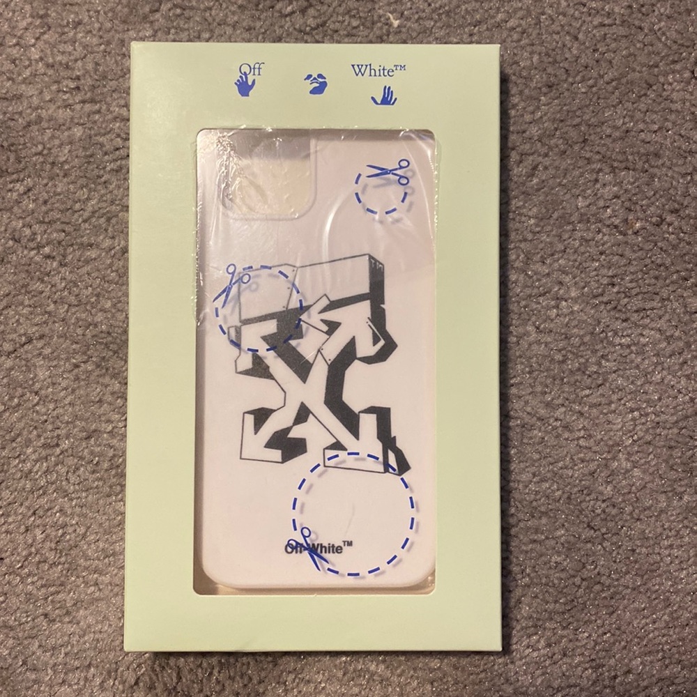 NIB Off-White White Arrow iPhone 12 Case